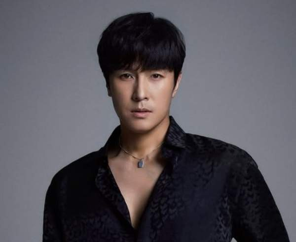 김동완 프로필: 신화 멤버&middot;배우&middot;최근 활동 정리