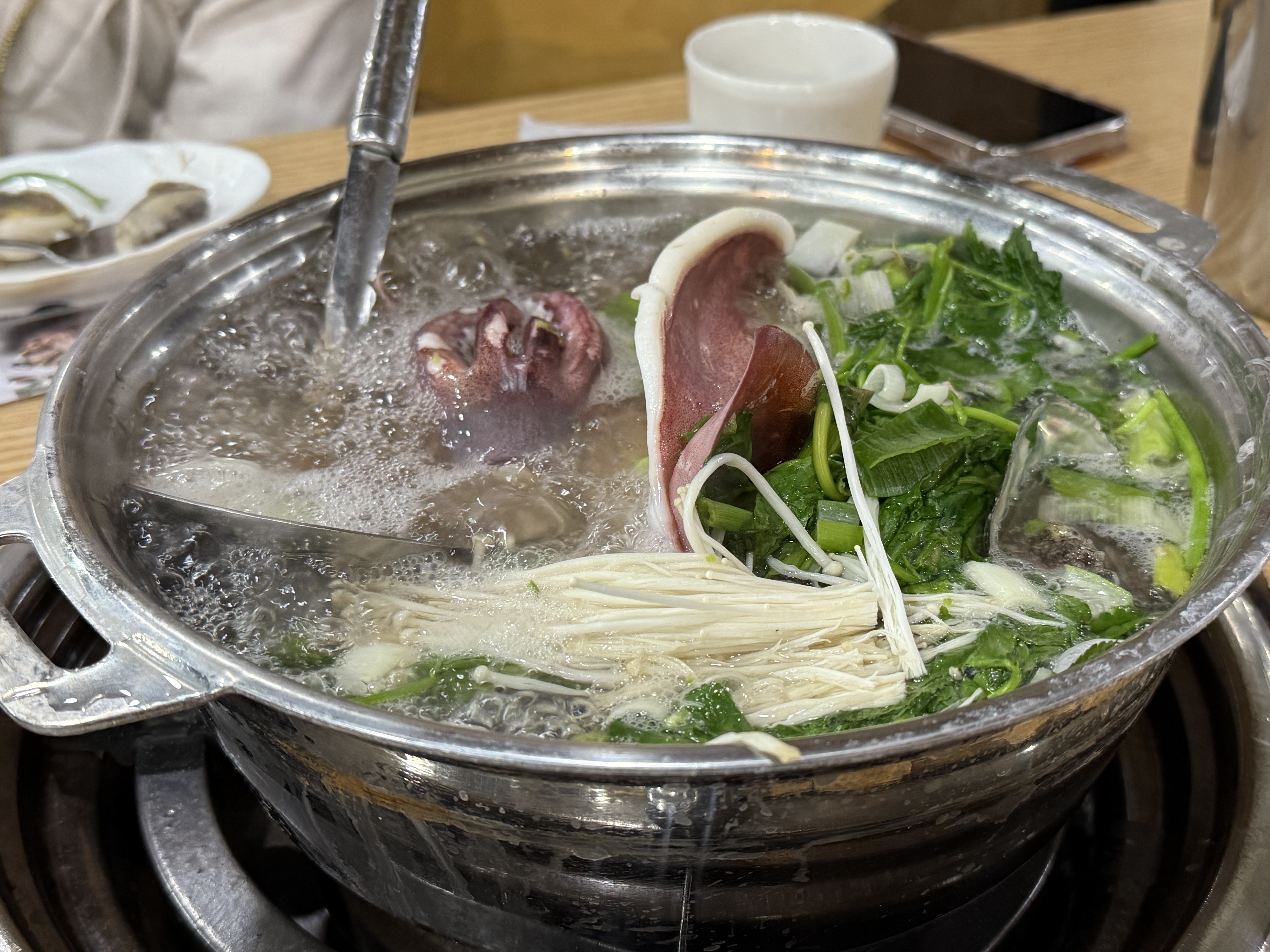송파 잠실 방이동 해물탕 맛집 통오징어 해물칼국수