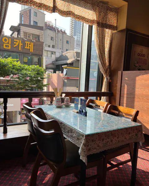 생생정보 기다려야 제맛 홍백 커튼 샤브샤브