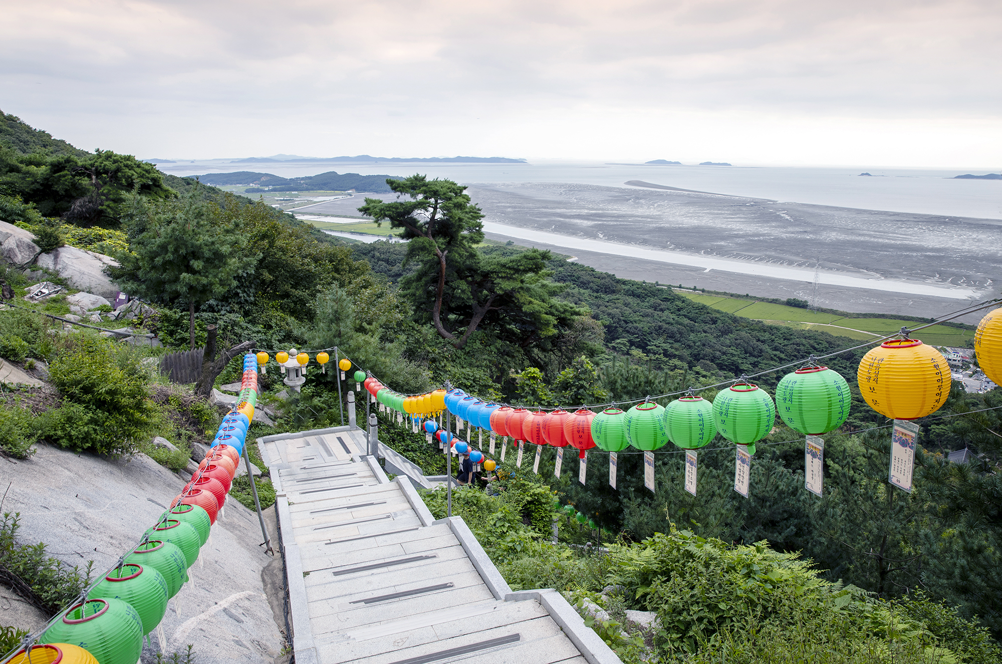 보문사 바다 절벽 사진