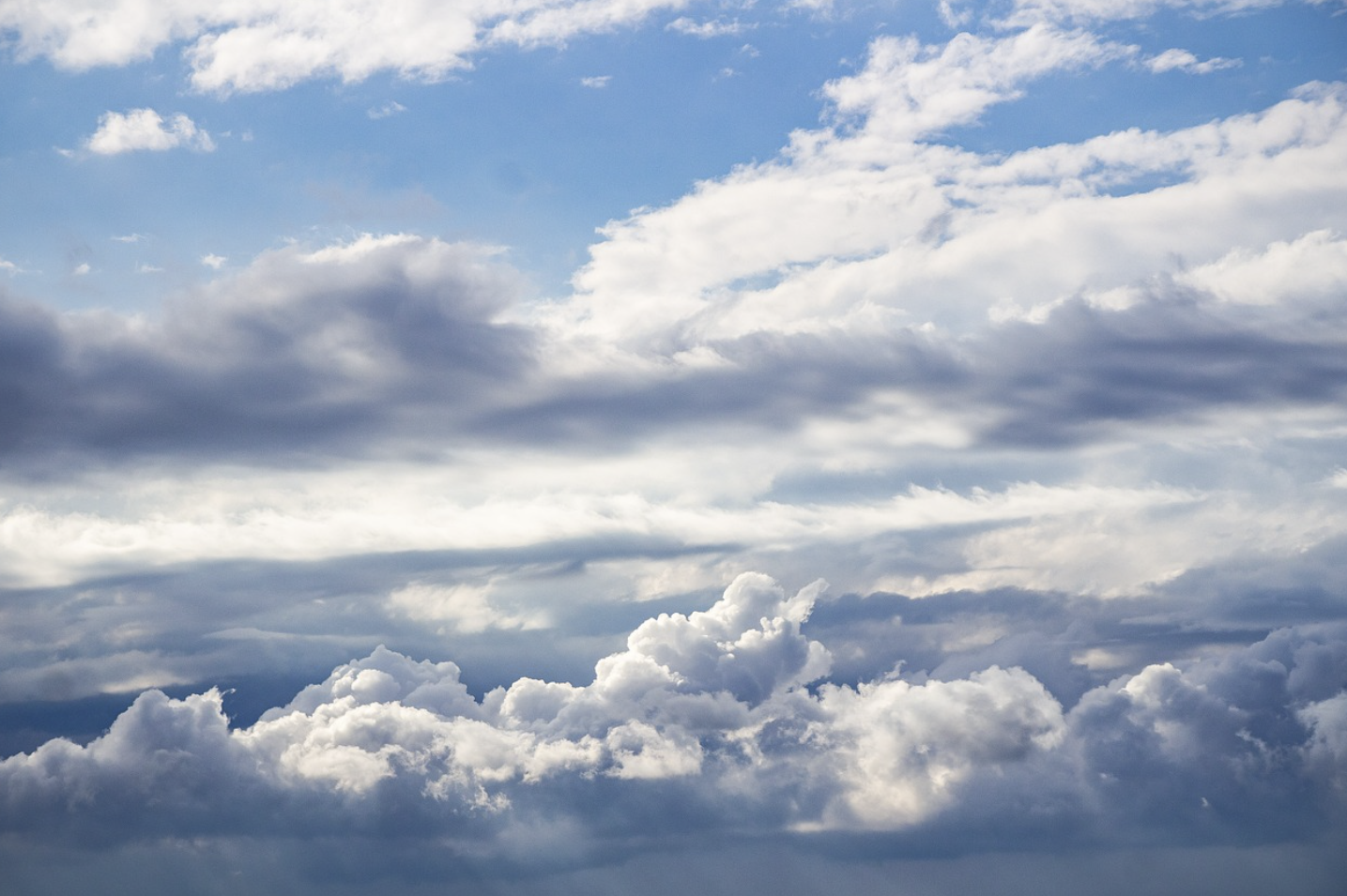 집안 공기질이 나빠지는 5가지 원인과 해결책