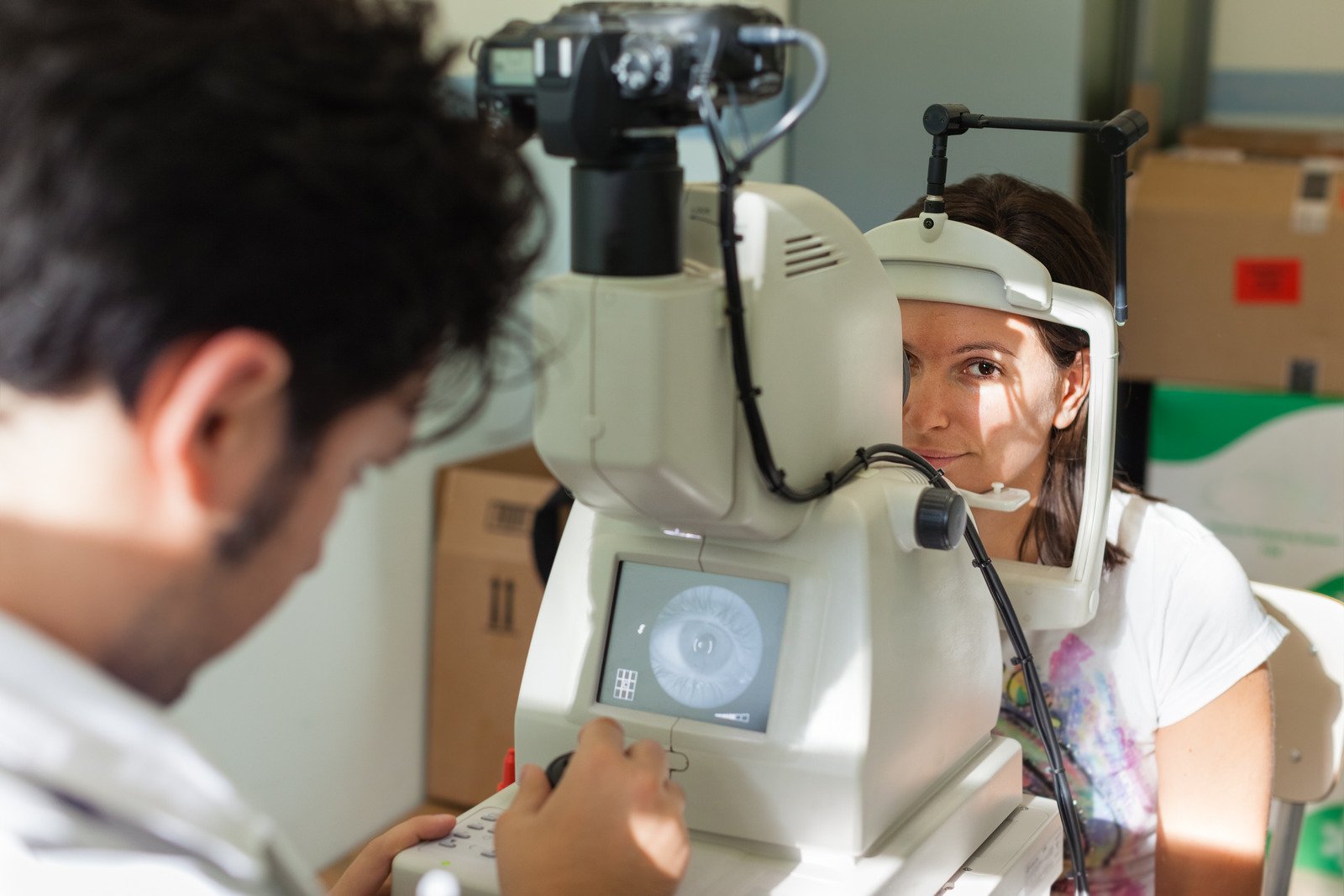안저 검사(Fundus Examination): 안구 내부 시신경 손상 확인