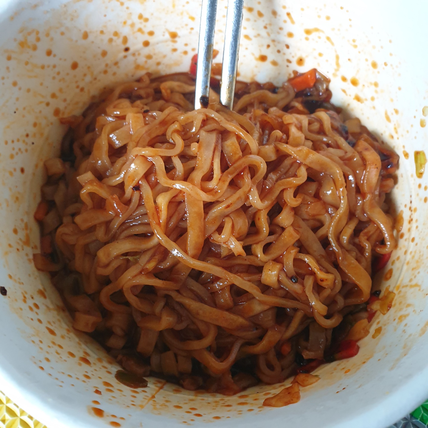 신볶게티_컵라면_전자레인지