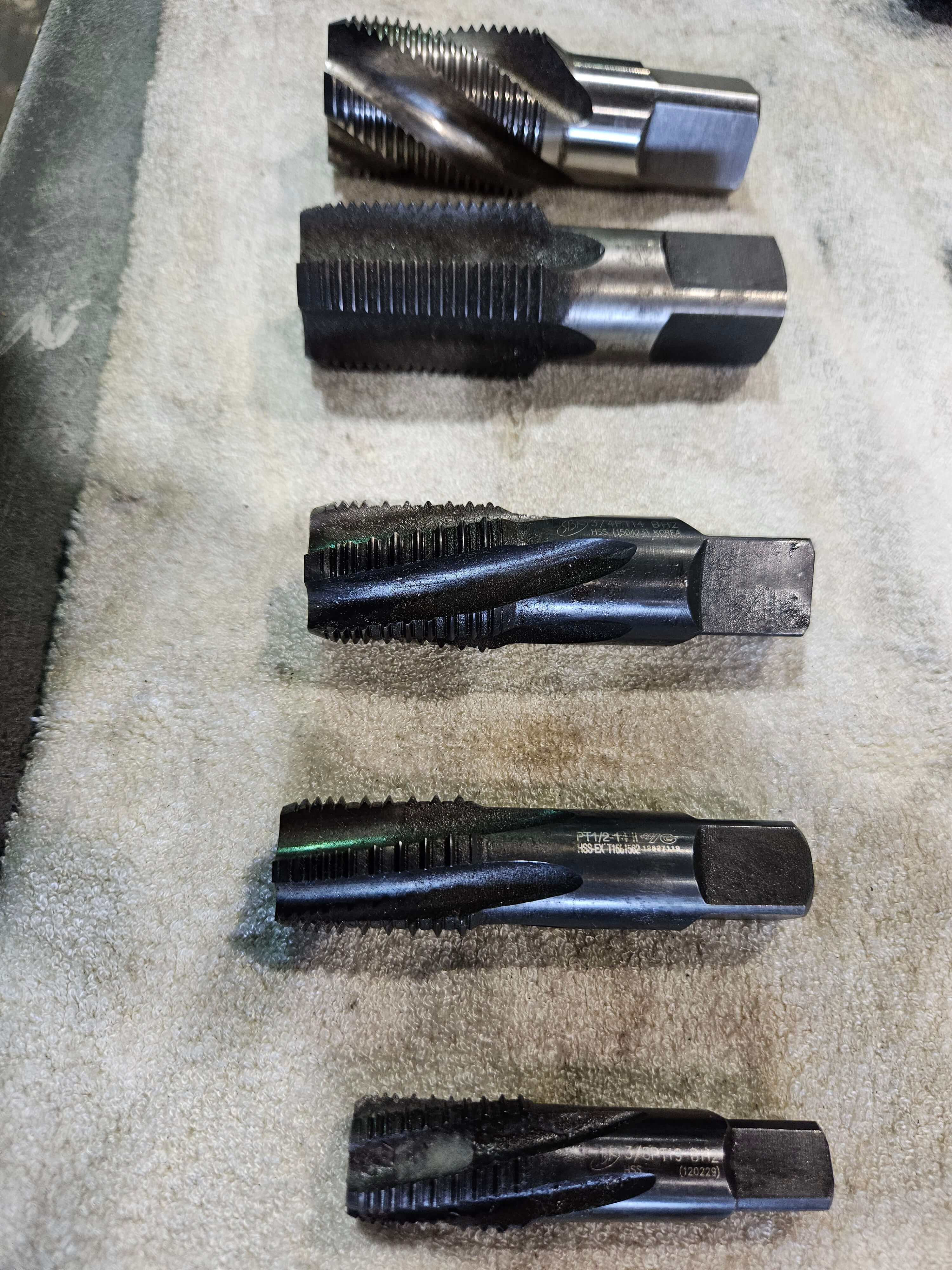 관용 탭 가공 PT 탭(RC) PF 탭(RP)