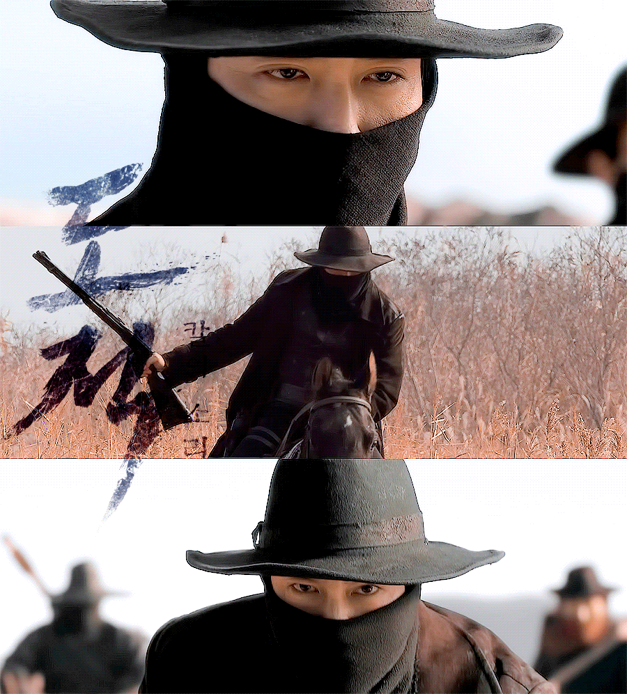 마스크를-쓰고-있는-모자쓴-남자-도적-칼의-소리