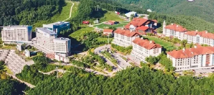 하이원리조트 전경이 보이는 장면