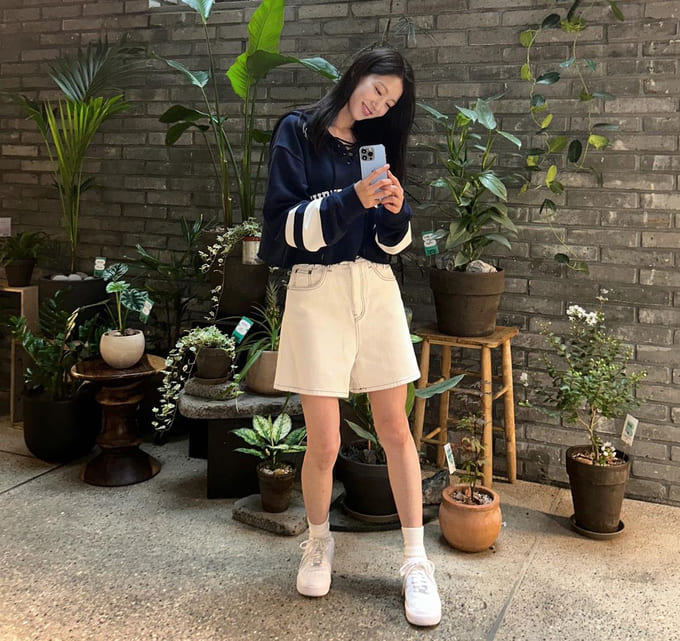 공승연 사복