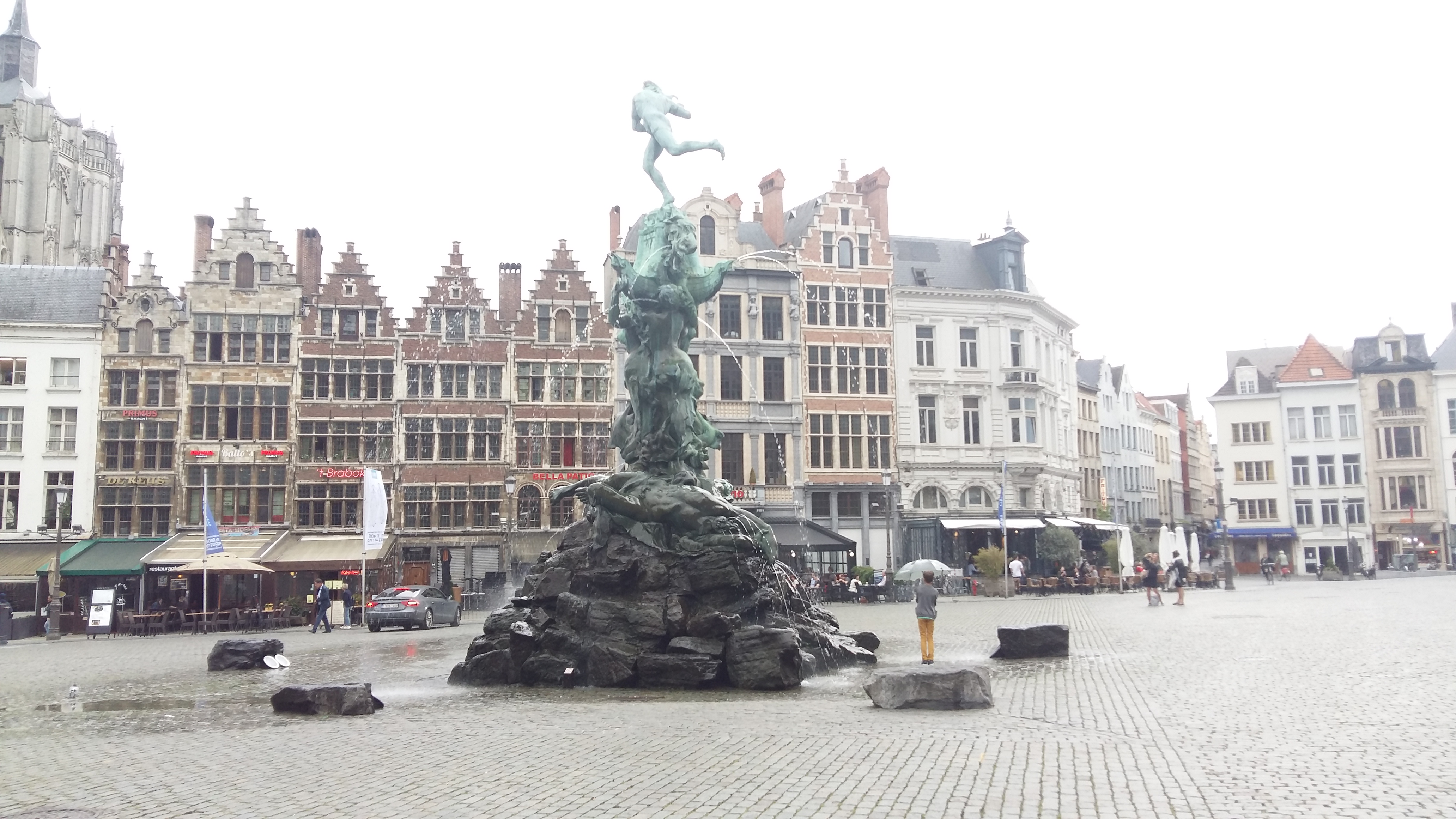 벨기에 안트베르펜 흐로테 마르크트 동상