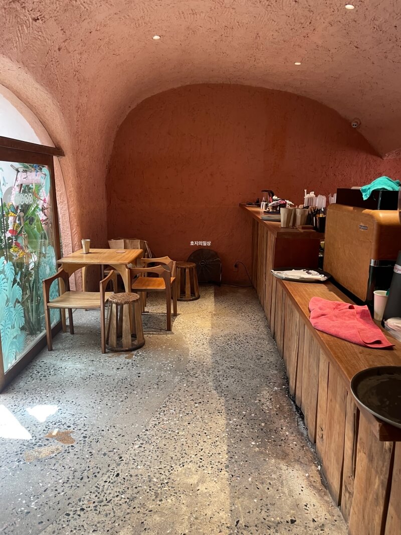 나트랑 카페 올라 카페 OLA cafe - 매장 내부