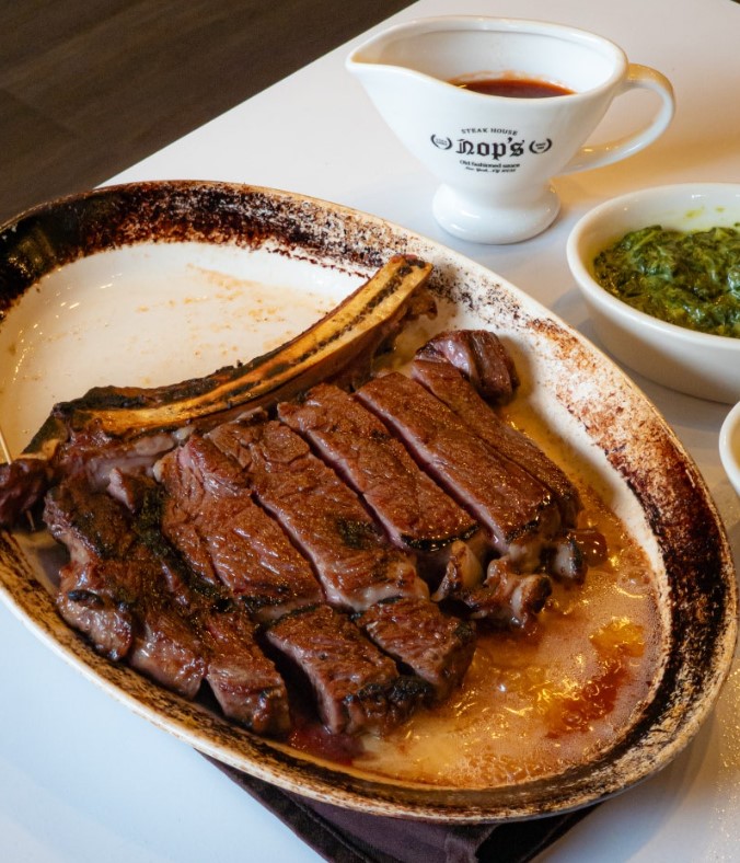 한남동 정통 스테이크 맛집 NOPS 한남점의 토마호크 스테이크