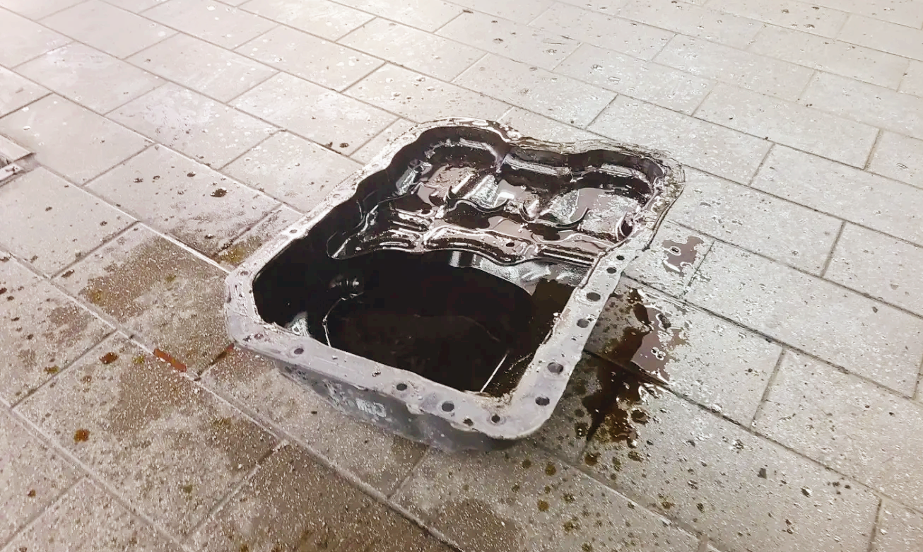 엔진오일팬 탈거 모습