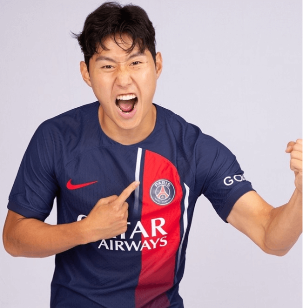 PSG 전북 축구 이강인 사진입니다.