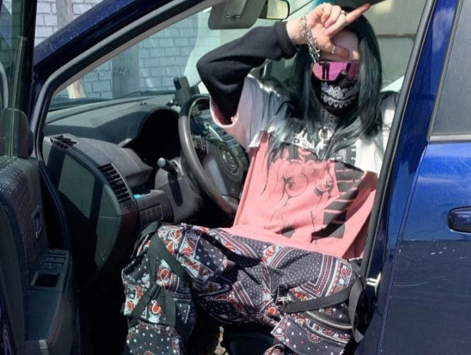 빌리 아일리시(Billie Eilish) 히트곡 리스트와 동양인 비하 논란