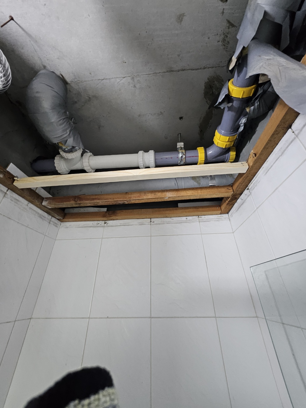 공사전 화장실 천장