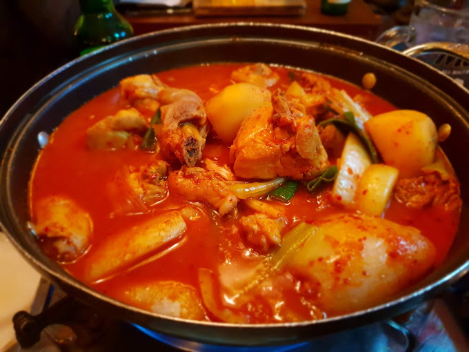 강남 실내 포장마차 '악바리'