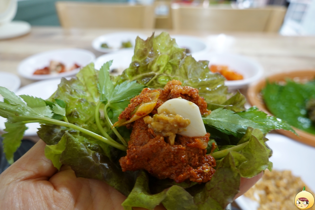 제육볶음에 당귀쌈은 필수