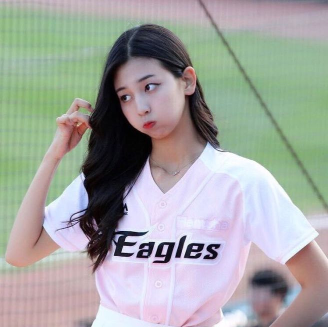 목나경 치어리더 프로필 총정리|나이·키·몸매··롯데 팀장·골때녀 데뷔골·대만 진출·인스타그램