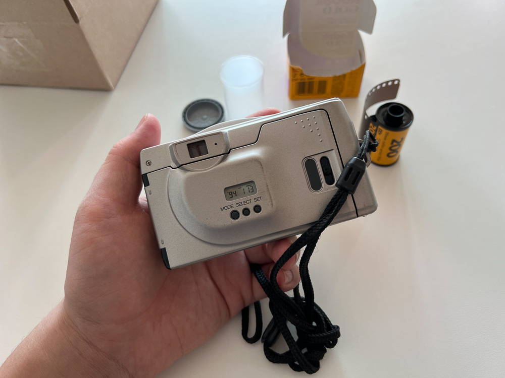 삼성필름카메라-ZENA-66S-뒷면