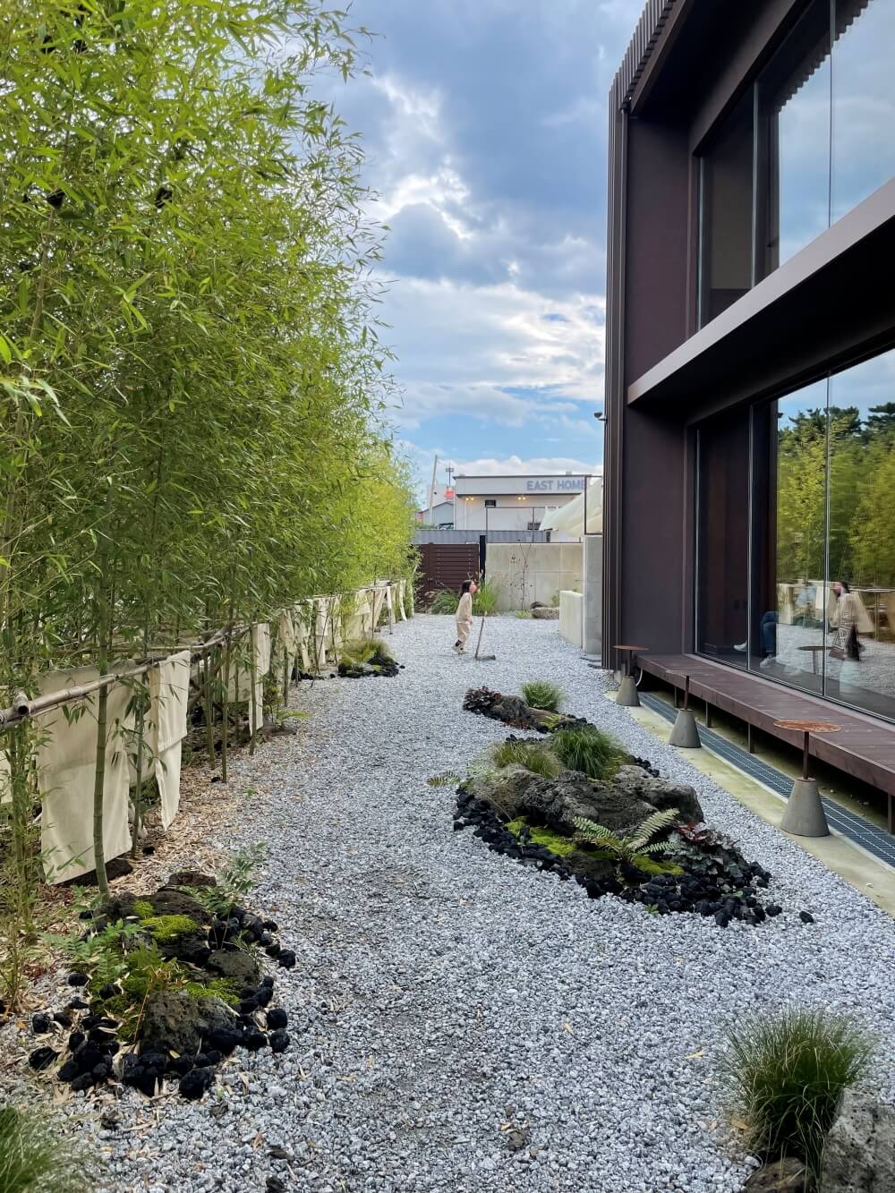 강릉-카페-툇마루-커피-정원-조경