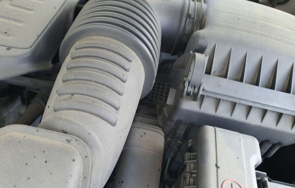 엔진룸-안의-부품사진