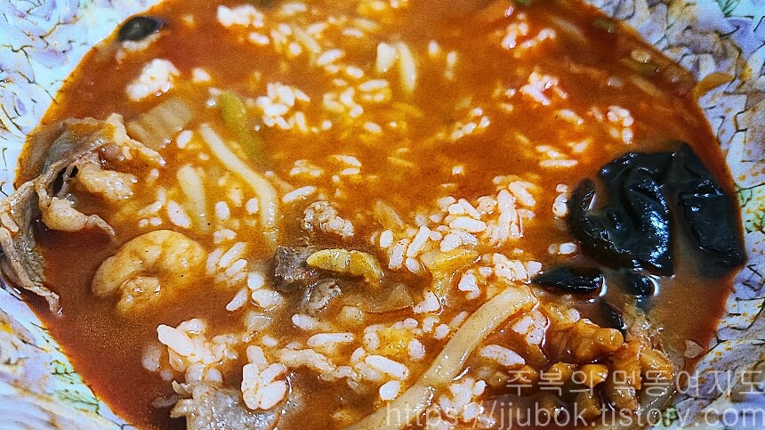 철면수심-차돌짬뽕-밥-맛