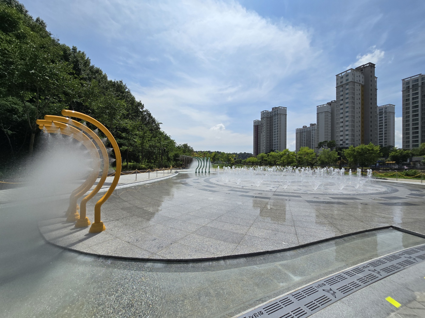 안개분수도 매우 시원해 보여요