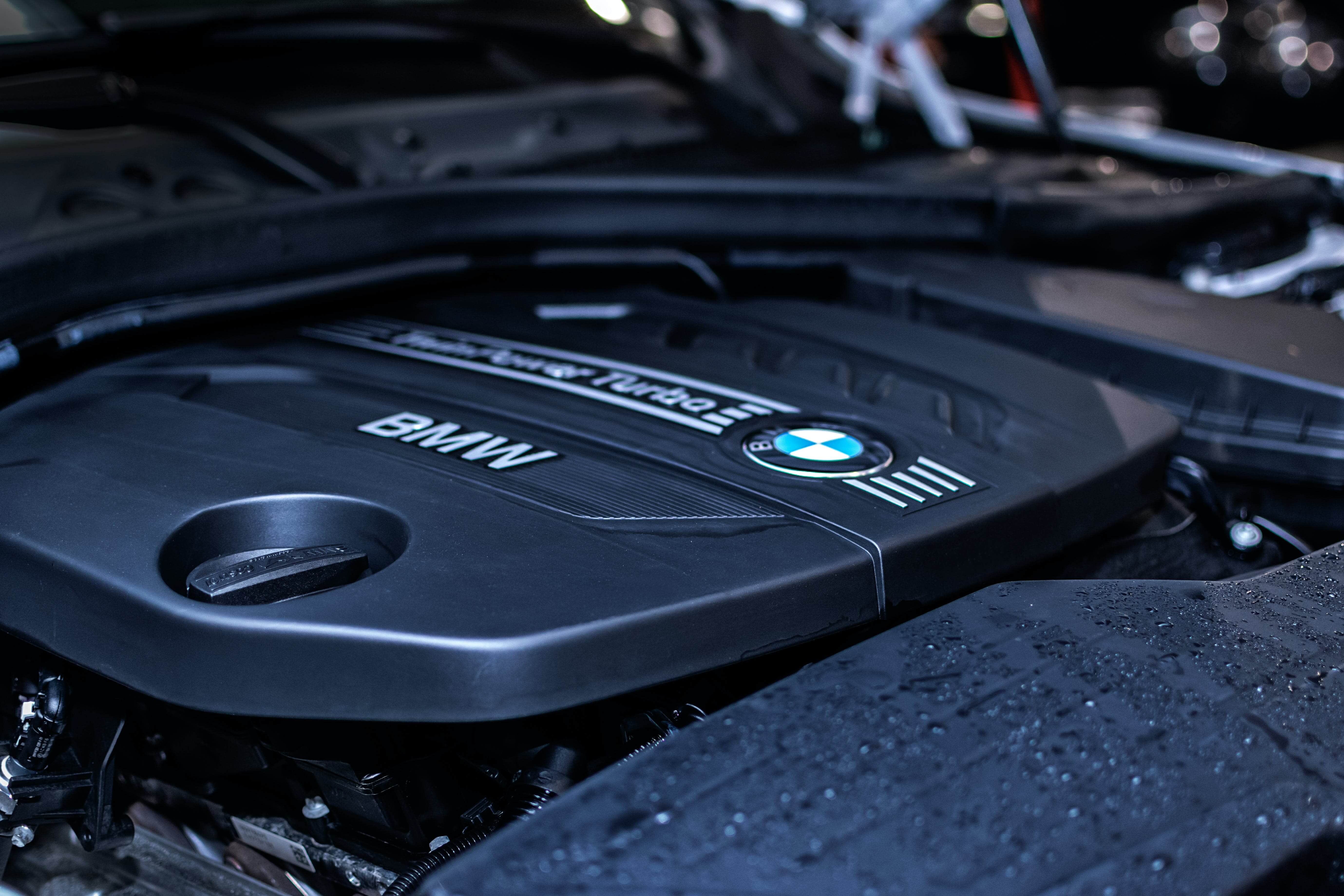 BMW-자동차의-엔진-내부모습