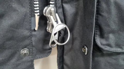 바버 실버 지퍼 부자재