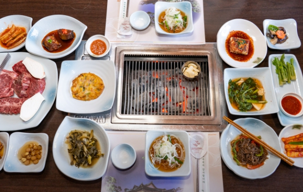 tvn 남겨서뭐하게 부여 소고기 맛집 연잎밥, 암소한마리 코스요리 위치