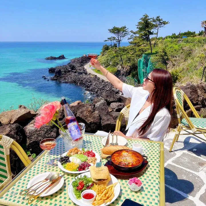 1박2일 수영장 있고 바다 보이는 오션뷰 카페 제주 애월 브런치 맛집 소개
