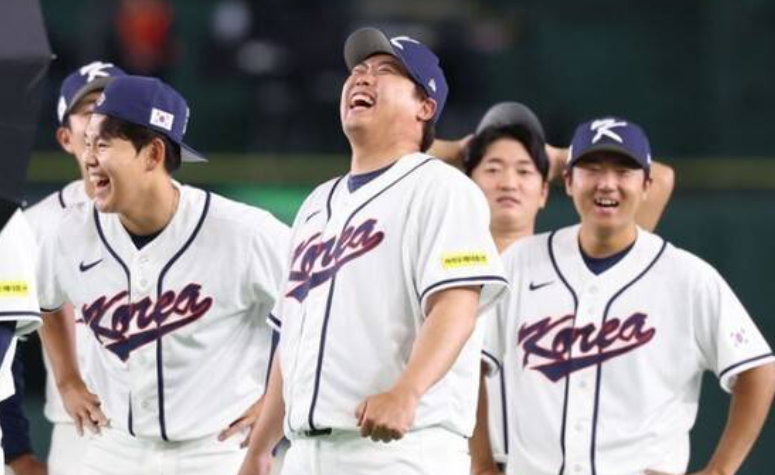 류현진 국가대표 은퇴 선언: 2026 WBC 한국 도미니카 공화국 콜드게임 끝과 한화 이글스 연봉&middot;계약기간&middot;아내 배지현 총정리
