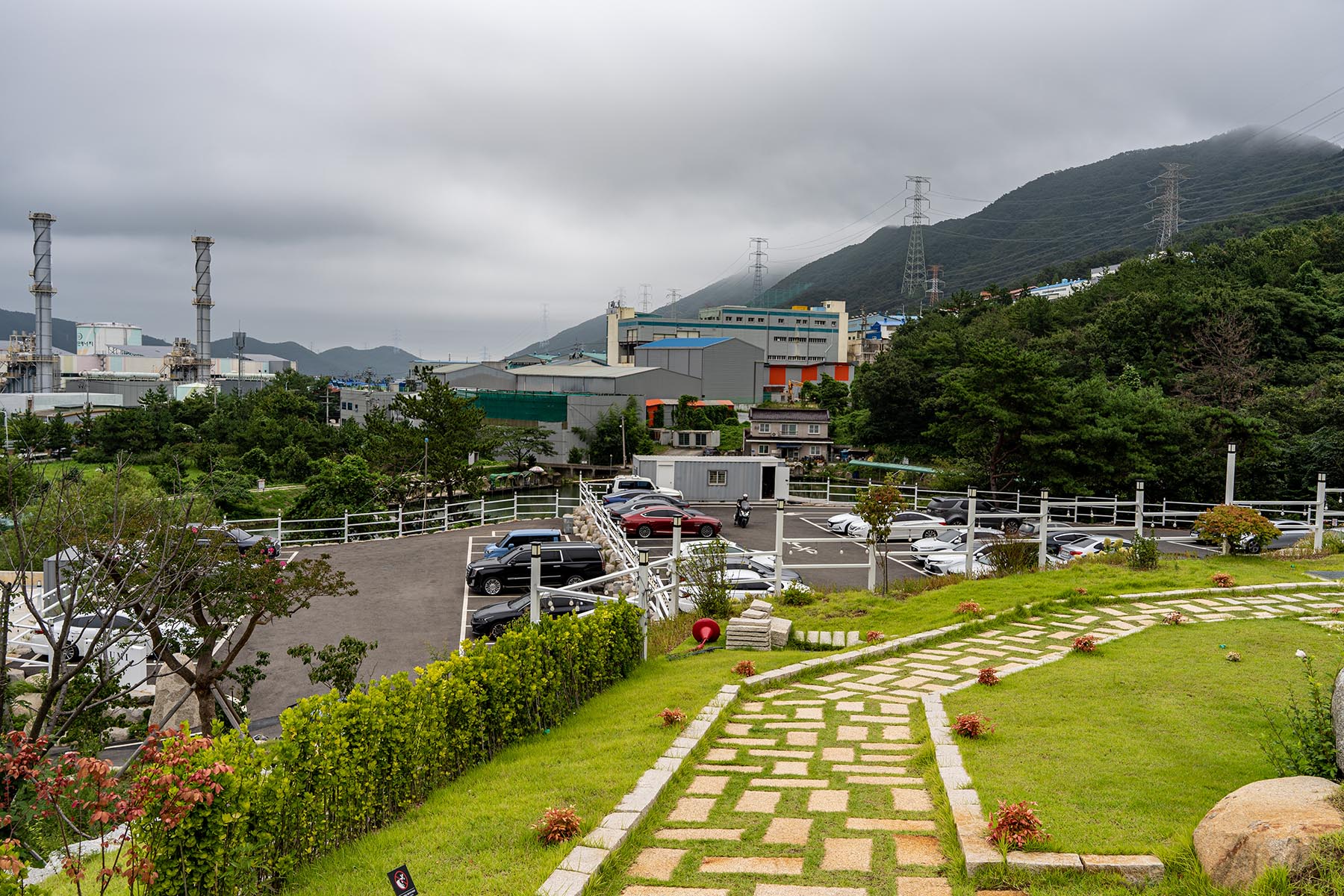 두루미 베이커리 카페 야외 정원