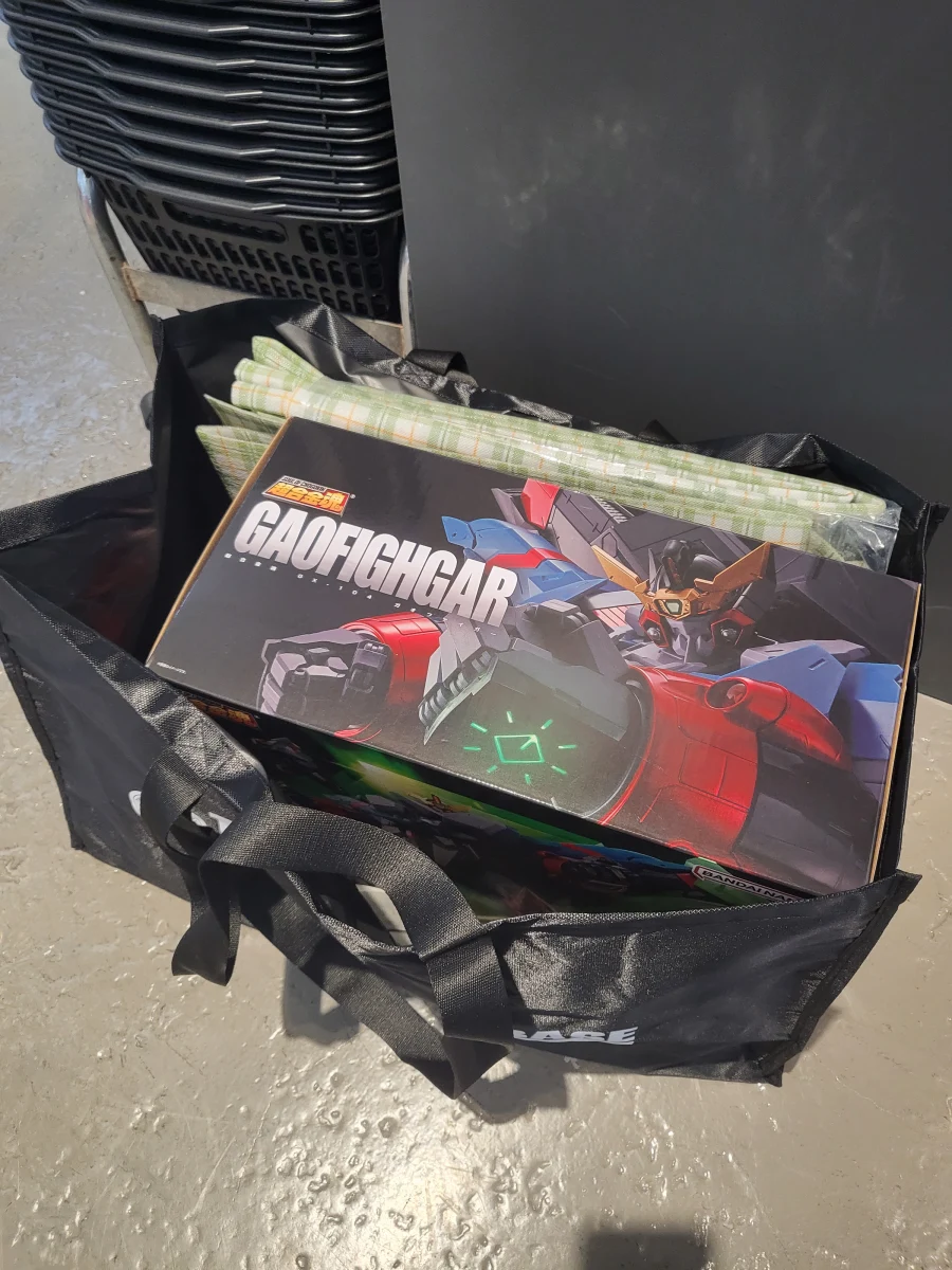 촬영-모델인-초합금혼-가오파이가-구매를-성공한-사진