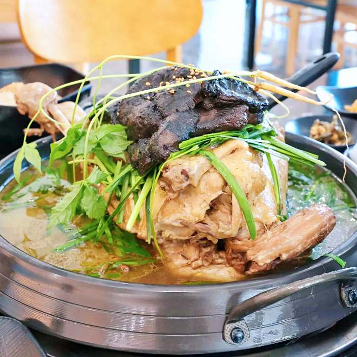 생생정보 강화도 동막 해변 15년 전통 능이백숙 맛집