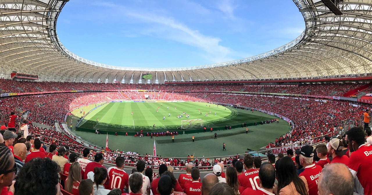축구 경기장을 가득 매운 응원단