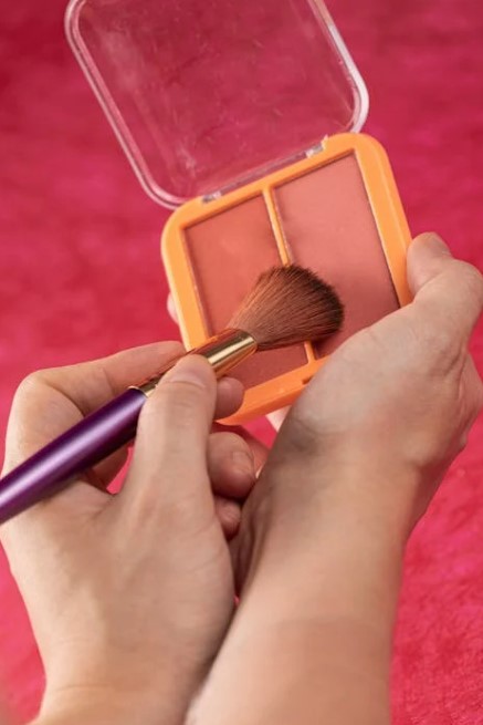 속광 블러셔 완벽 가이드! 피부에 스며드는 윤기와 생기를 한번에