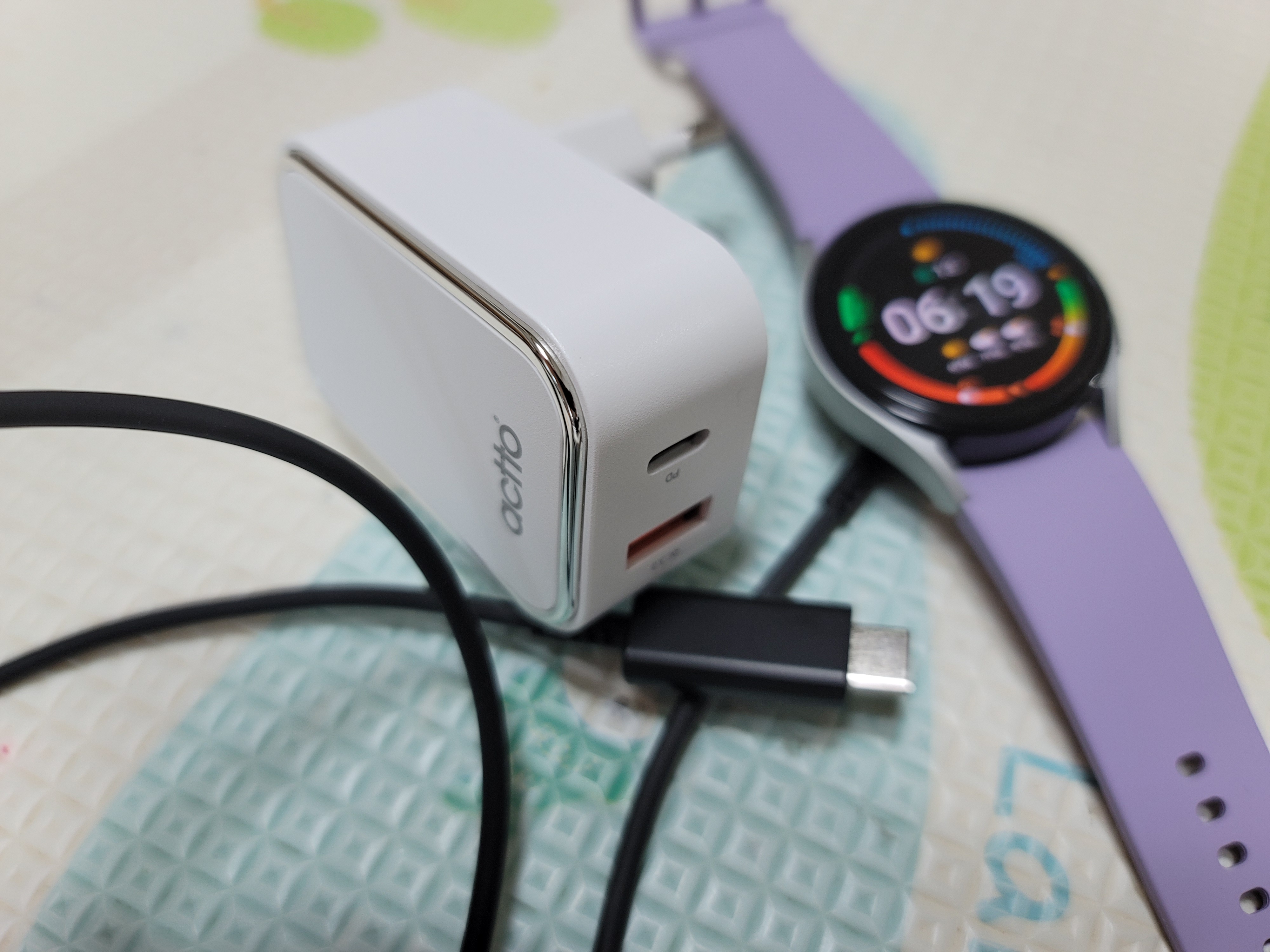 actto 충전 어댑터