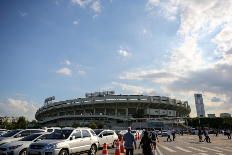 잠실 야구장 철거 확정 45년 역사 마감 2026시즌 후철거 돔구장 재건축