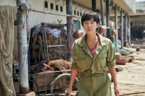 영화 밀수 과한 감정 연기 3