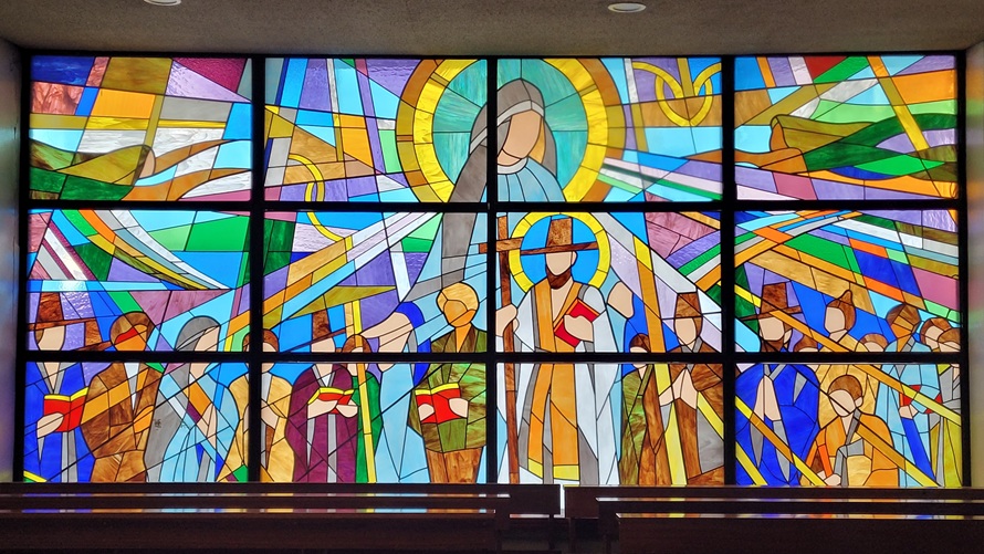 서울 신림성모성당의 주보성인이신 순교자들의 모후 스테인드글라스입니다.