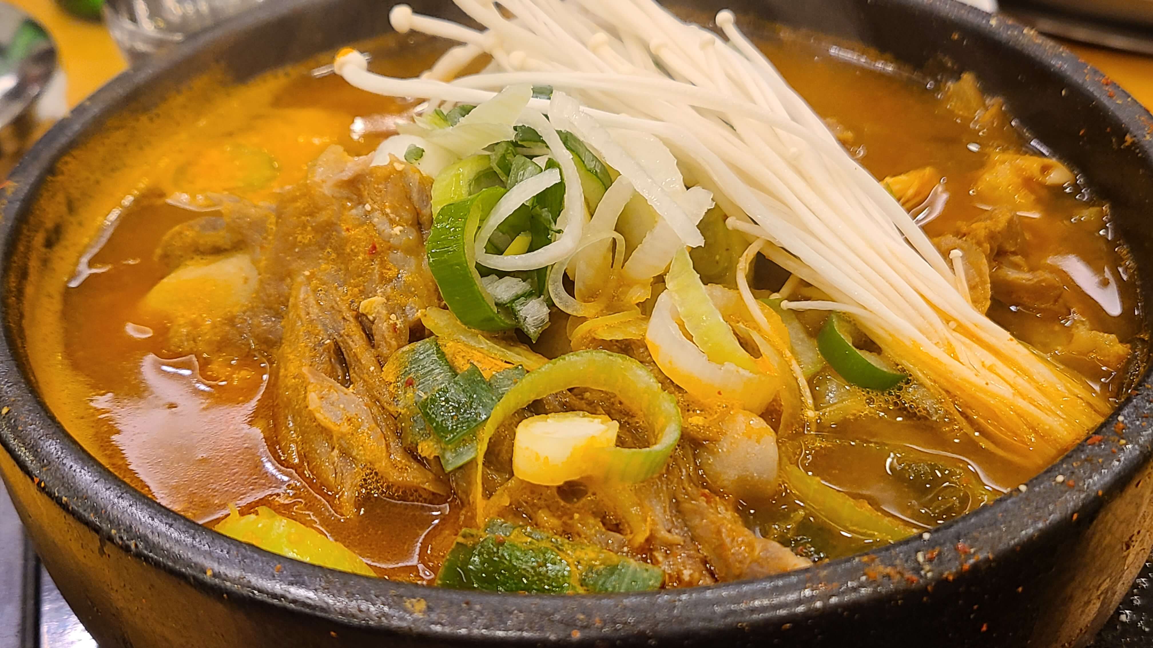 금바위-감자탕-뼈해장국-2