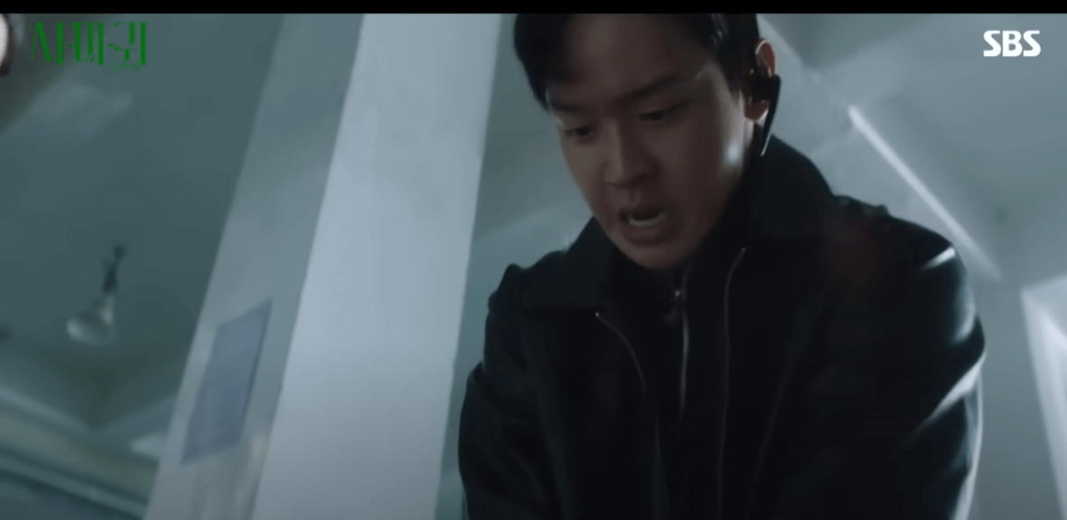 사마귀 : 살인자의 외출 2회