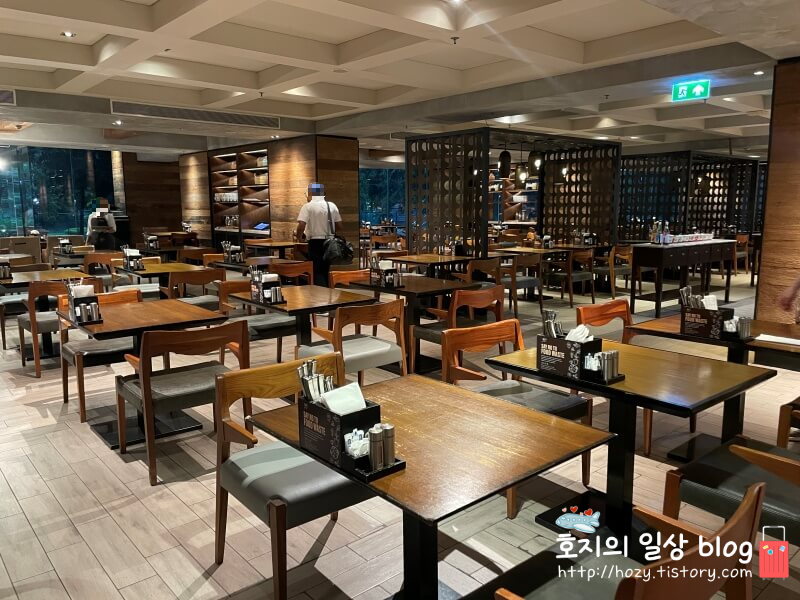 방콕 메리어트 마르퀴스 퀸즈파크 조식당