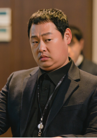 놀아주는 여자 등장인물