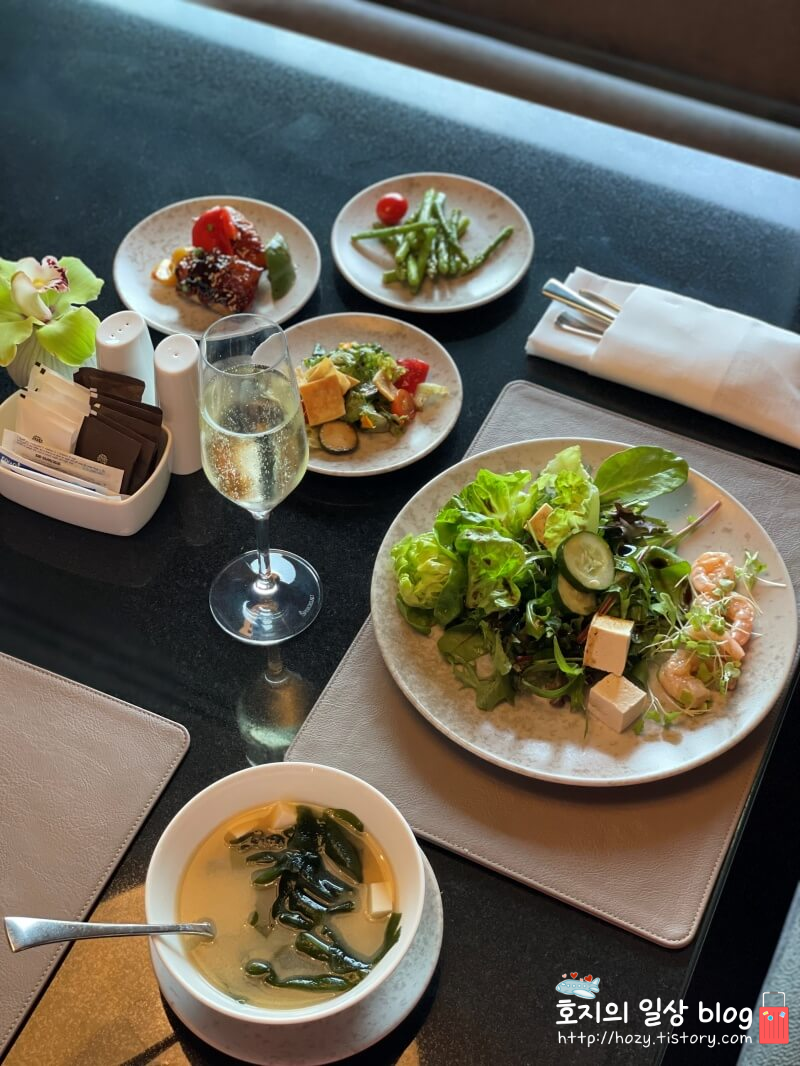 방콕 신돈캠핀스키 이그제큐티브 라운지 이브닝칵테일 후기