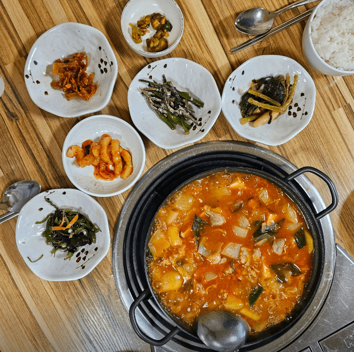 생방송 투데이 짜글이 정식 곰탕 묵은지김치전골 경기 남양주