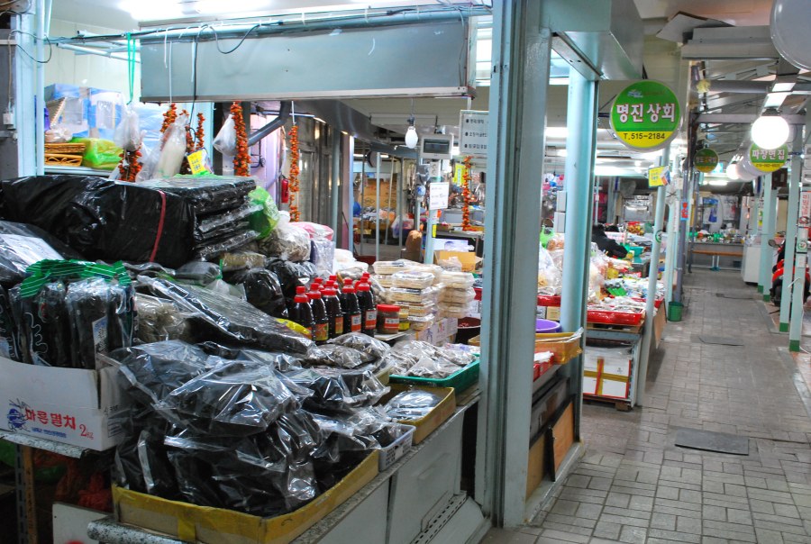 금정구 부곡시장 상가 내부