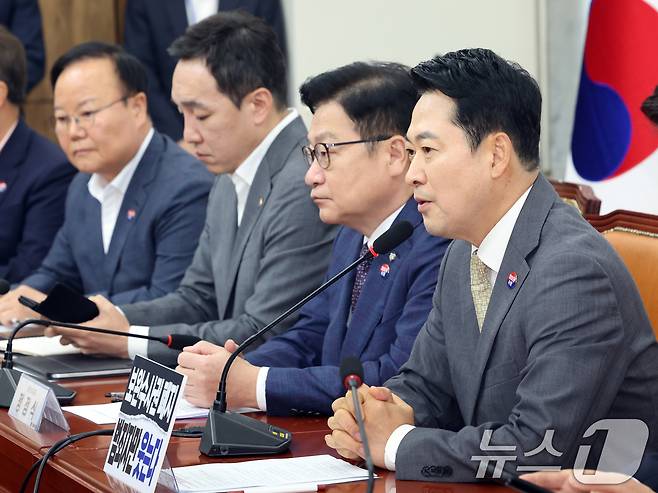 발언하는 장동혁 대표