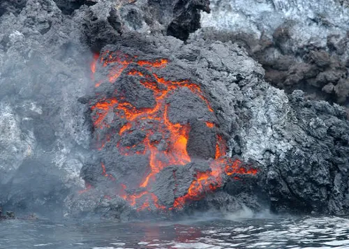 화산 활동에 의한 온실 가스 배출