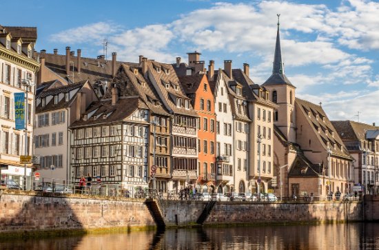 혁신적인 디자인과 럭셔리의 조화